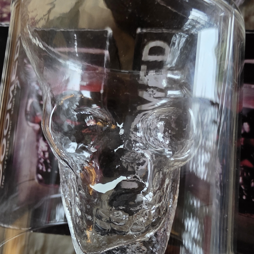 Doomed Crystal Skull Shot Glass (Set Of 4) New In Orginal Boxes.